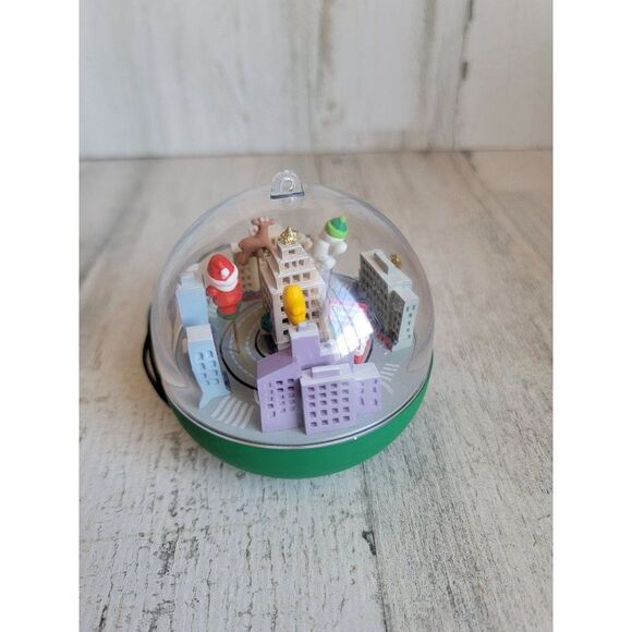 Hallmark 1992 Christmas parade magic ornament Xmas - Picture 5 of 8